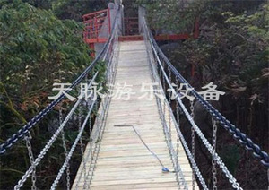 防腐木吊桥